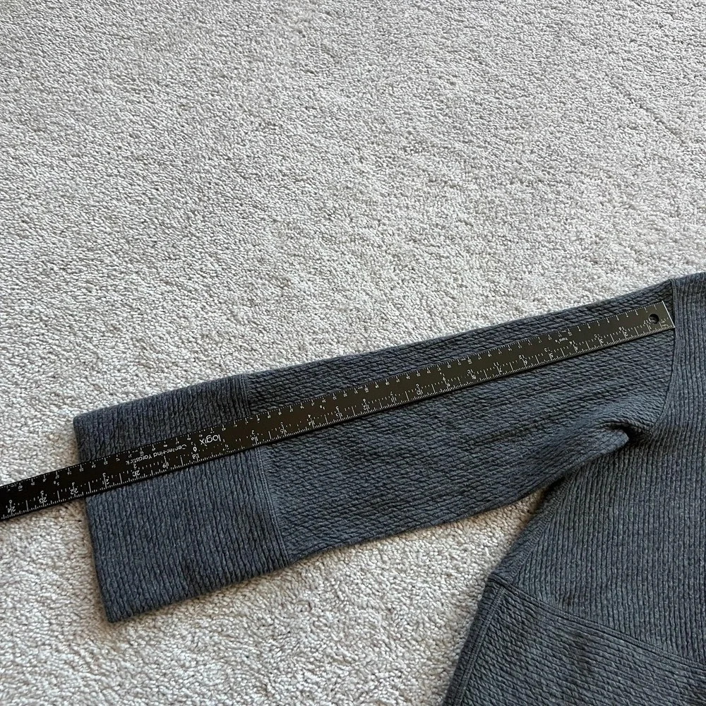 Lululemon Retreat Yourself Pullover Textured Sweatshirt Womens XS/S Gray